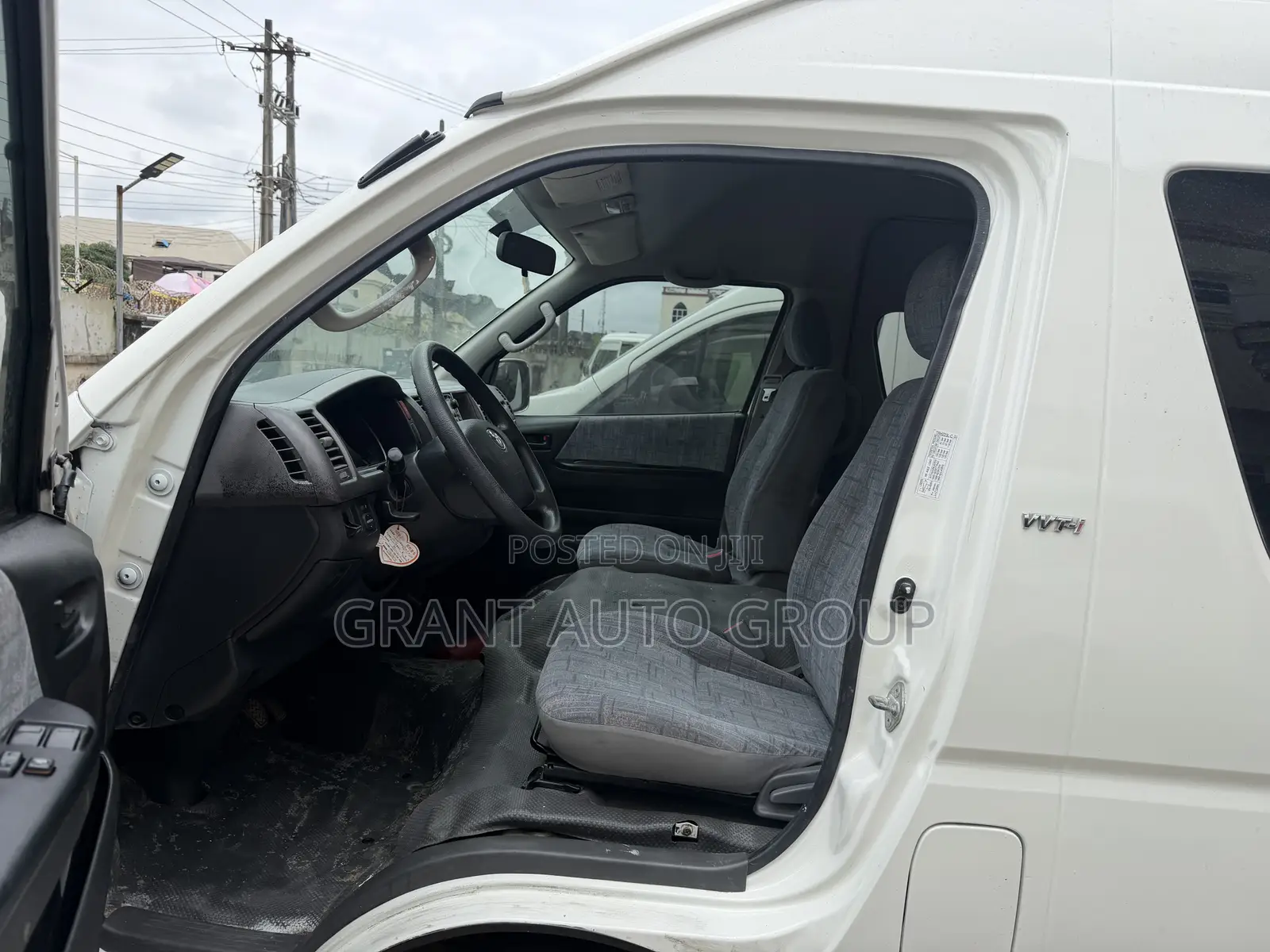 Toyota HiAce 2015 White