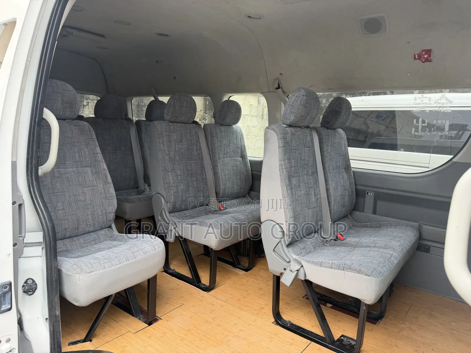 Toyota HiAce 2015 White