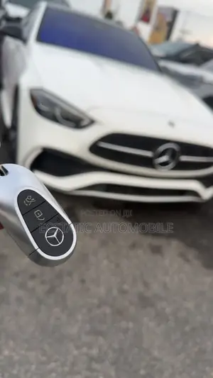 Mercedes-Benz C300 2022 White