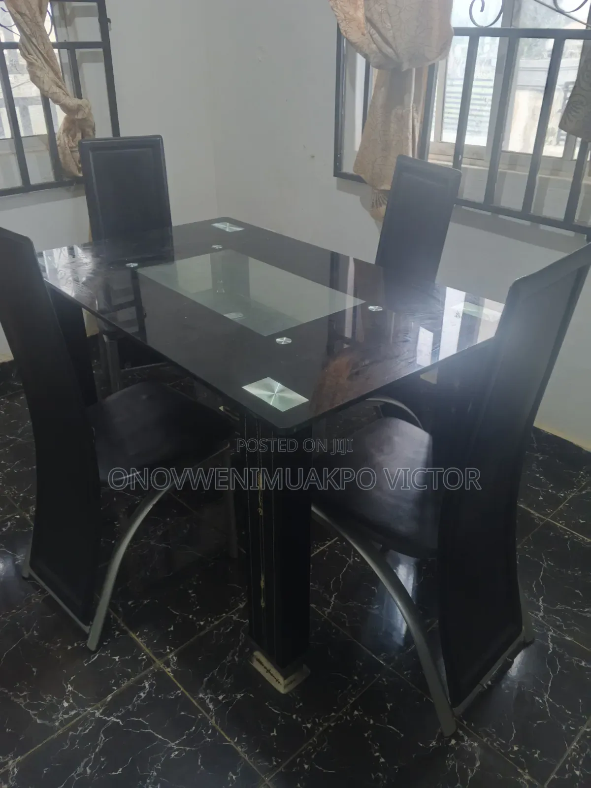 Dinning Table