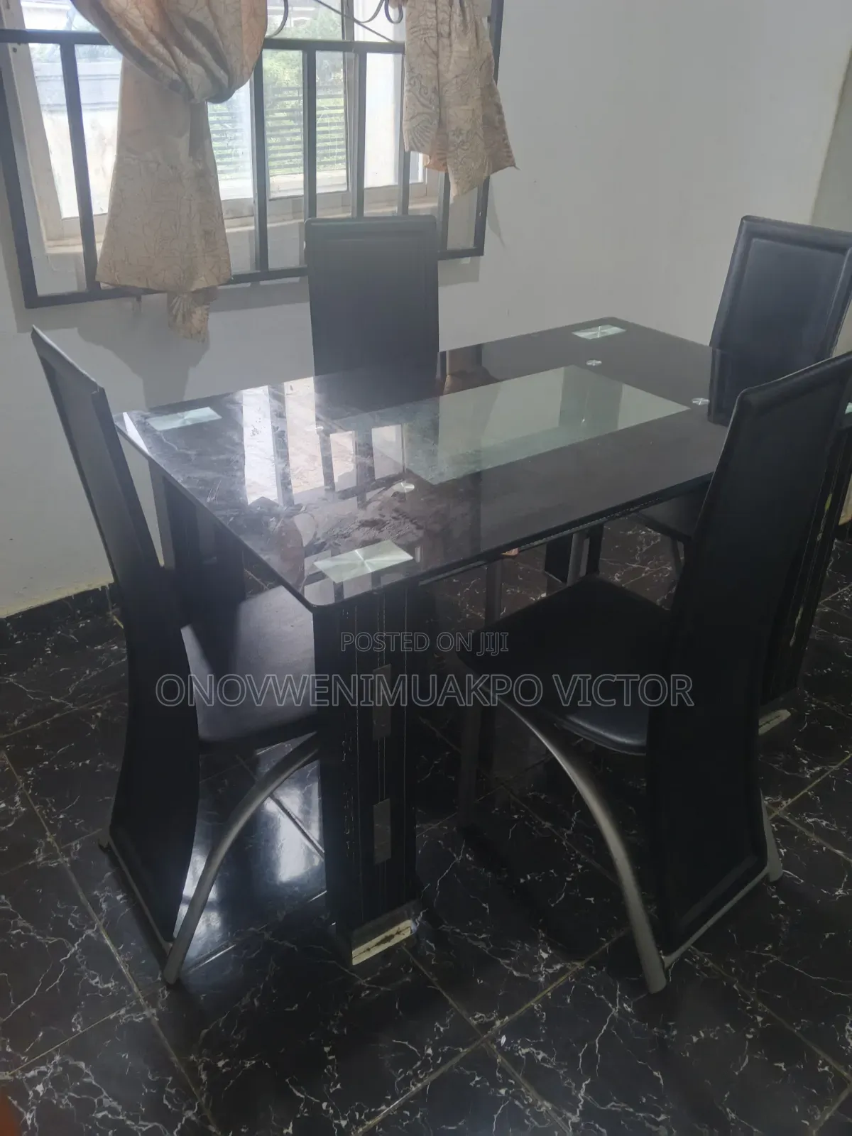 Dinning Table