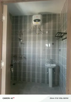 2bdrm Block of Flats in Santobigger, Sabon Lugbe for rent