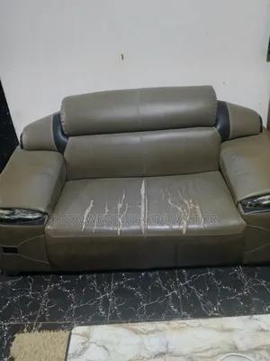Venza Executive Chairs