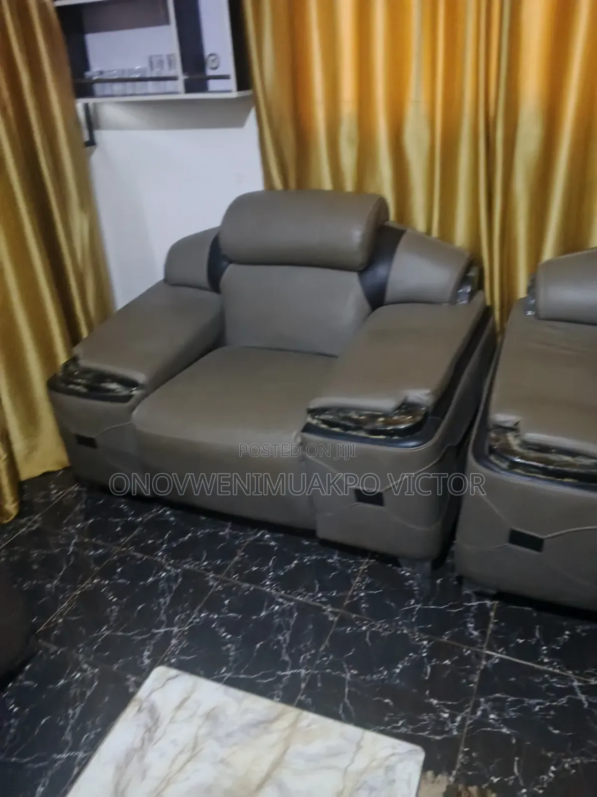 Venza Executive Chairs