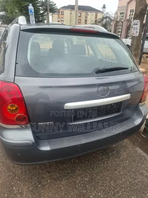 Toyota Avensis 2005 Gray
