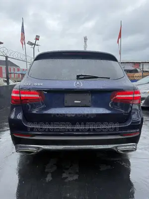 Mercedes-Benz GLC-Class 2016 Blue
