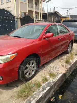 Toyota Camry LE 4dr Sedan (2.5L 4cyl 6A) 2011 Red