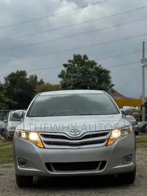 Toyota Venza V6 2010 Silver