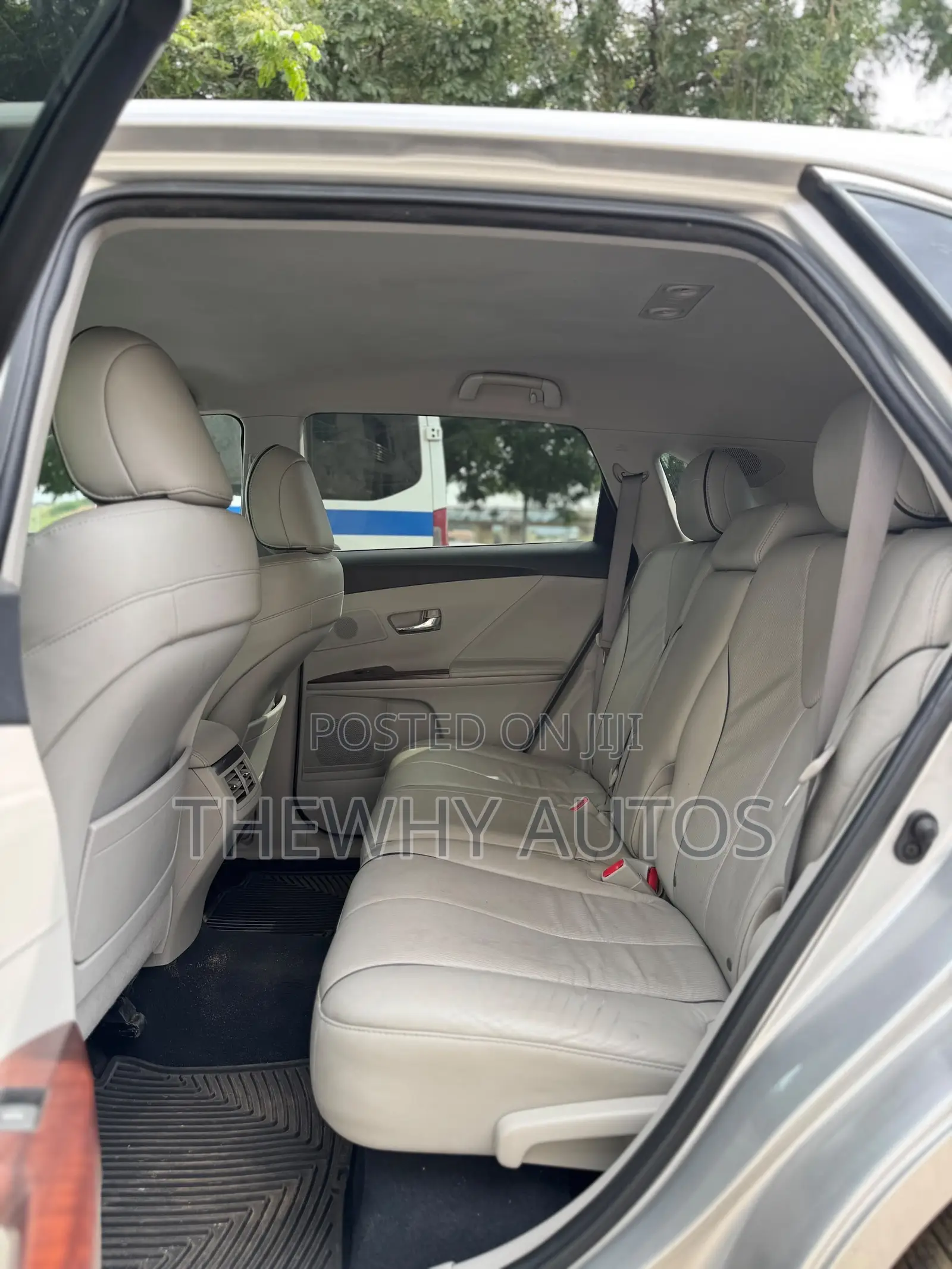 Toyota Venza V6 2010 Silver