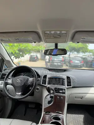 Toyota Venza V6 2010 Silver