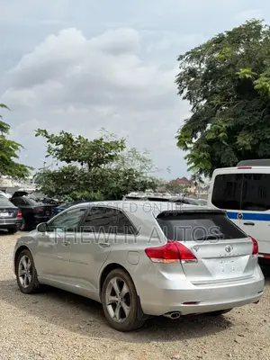 Toyota Venza V6 2010 Silver