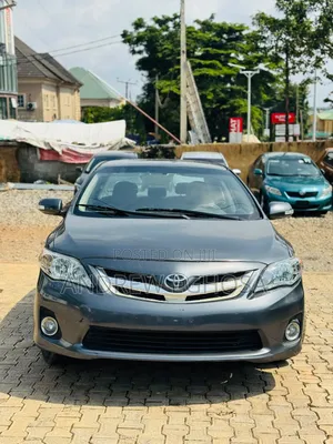 Toyota Corolla 2010 Gray