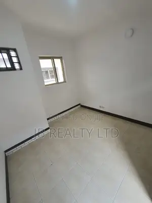 1bdrm Room & Parlour in Lekki Phase 1 for rent