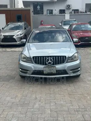 Mercedes-Benz C300 Sport 4Matic Sedan AWD (3.5L 6cyl 7A) 2013 Blue