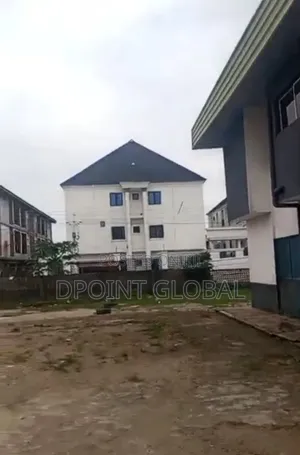 1800sqm With a Duplex