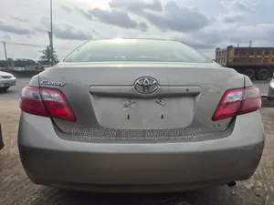Toyota Camry LE 4dr Sedan (2.4L 4cyl 5A) 2007 Gold