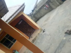 2bdrm Block of Flats in Bomoda Oku Dagota, Igbogbo for rent