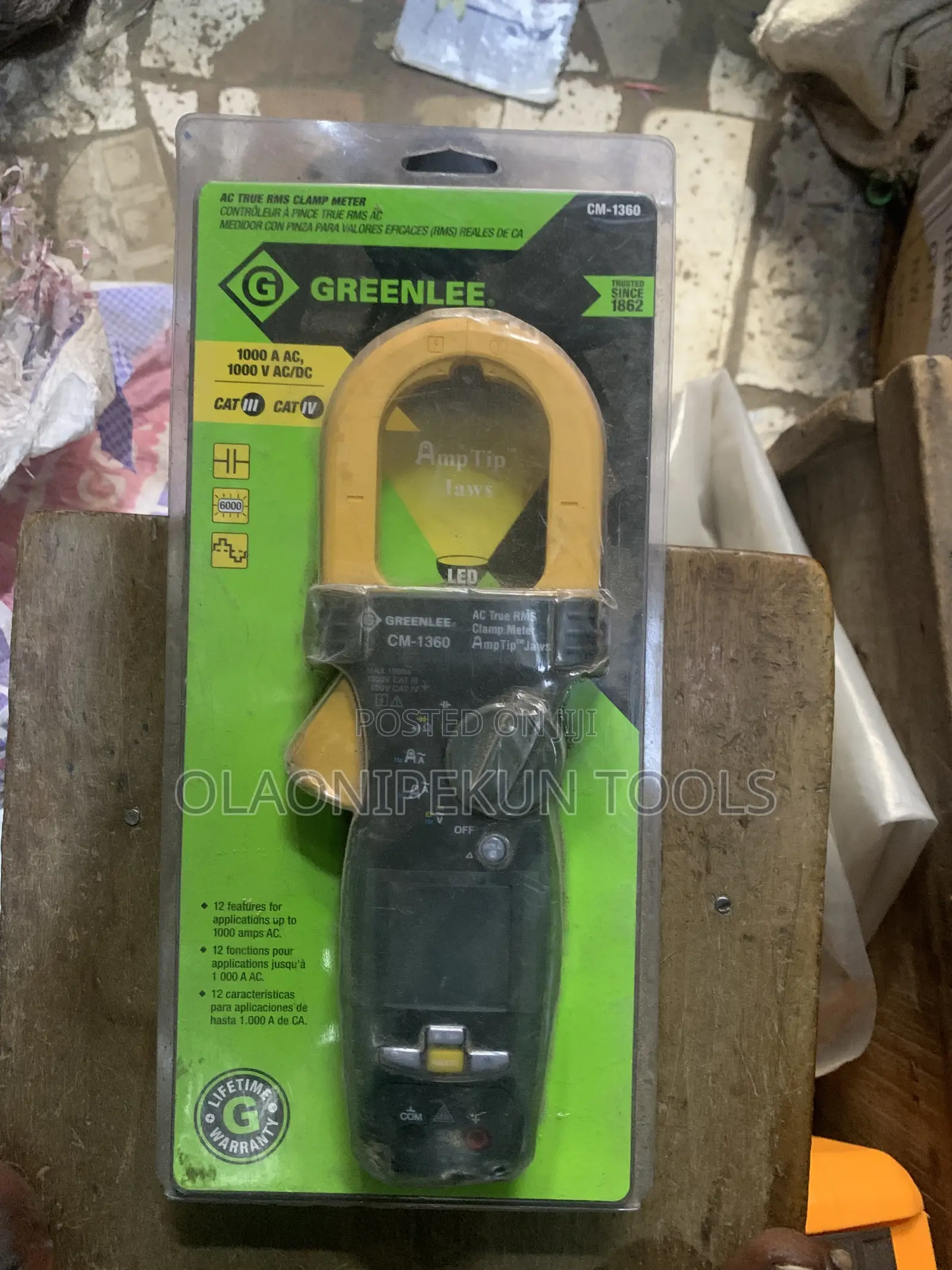 RMS Digital Clamp Meter
