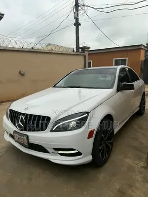 Mercedes-Benz C300 Sport 4Matic Sedan AWD (3.0L 6cyl 7A) 2011 White