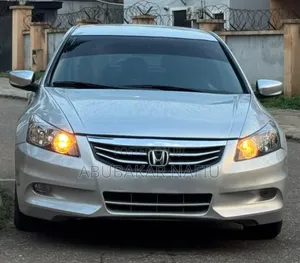 Honda Accord 2011 Silver