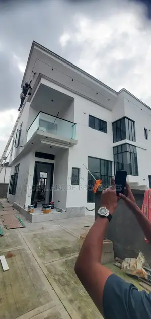 Furnished 4bdrm Duplex in Gra, Isheri North for sale