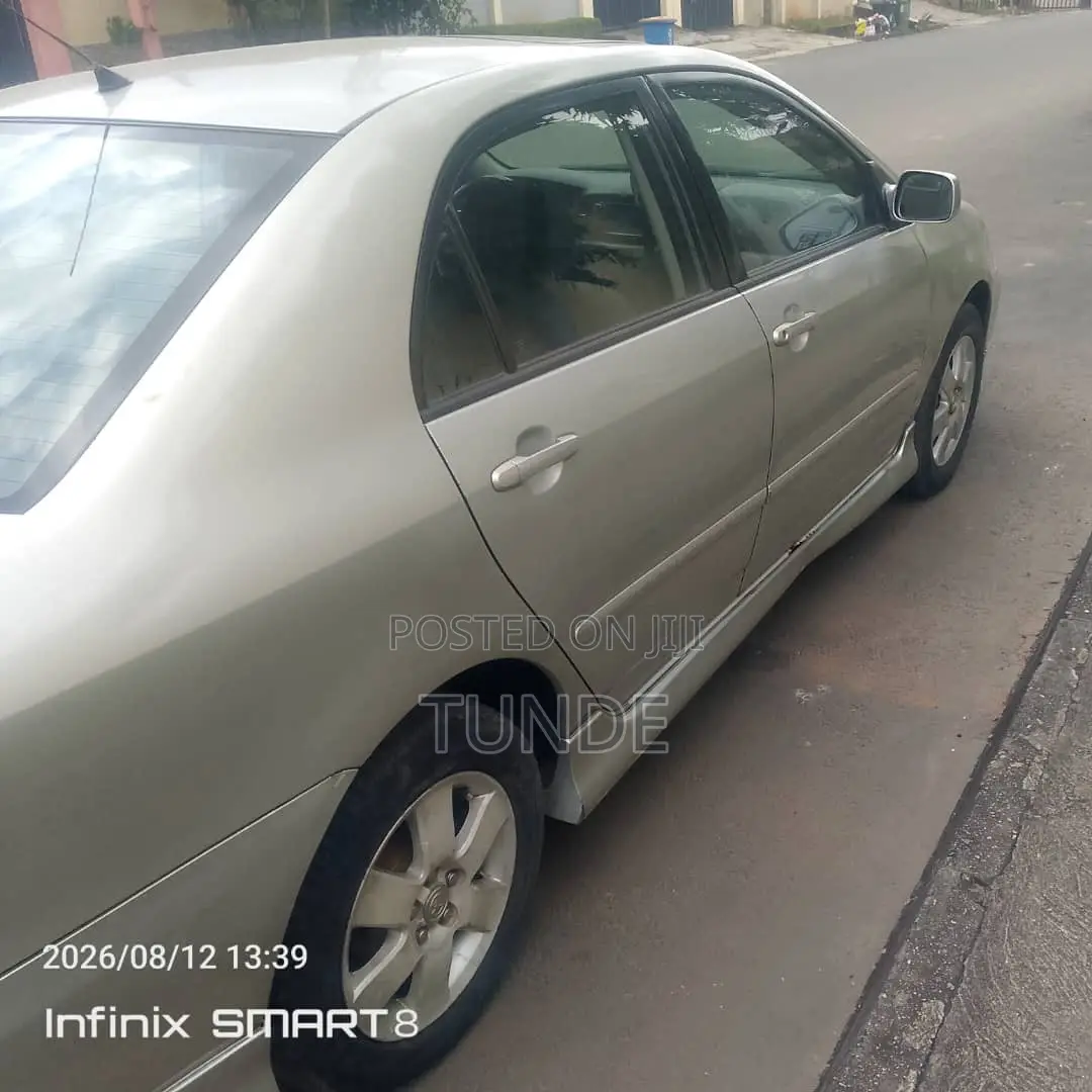 Toyota Corolla Sedan Automatic 2003 Silver