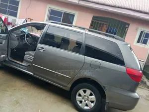 Toyota Sienna 2005 Gray