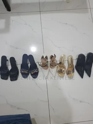Women's Shoes Size 38