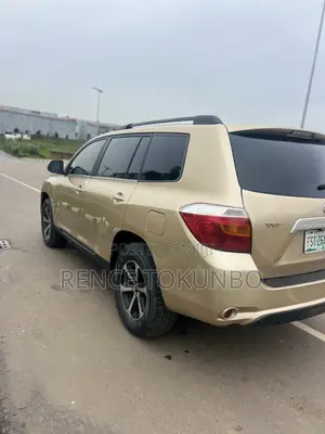 Toyota Highlander 4x4 2008 Gold