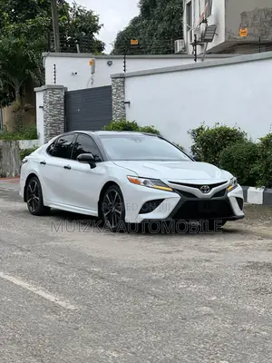 Toyota Camry XSE FWD 2020 White