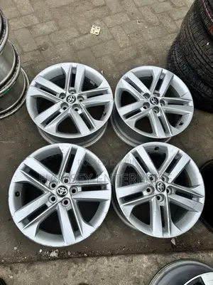 2020 Toyota Corolla Rim 16 OEM