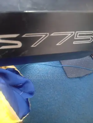 Yamaha PSR S775