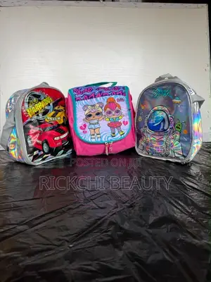 Quality Lunch Box Available in Different Designs