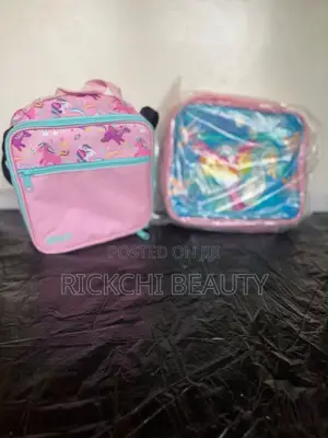 Quality Lunch Box Available in Different Designs