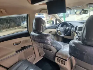 Toyota Venza 2010 Gray