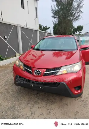 Toyota RAV4 2015 Red