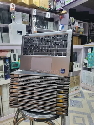 Laptop Dell Inspiron 14 7440 2-in-1 32GB Intel Core i7 SSD 3T