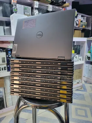 Laptop Dell Inspiron 14 7440 2-in-1 32GB Intel Core i7 SSD 3T