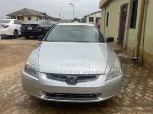 Honda Accord 2005 Silver