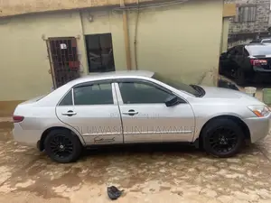 Honda Accord 2005 Silver