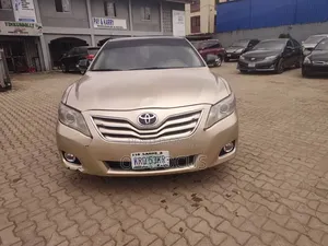 Toyota Camry 2008 Gold