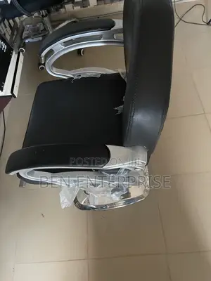 Barbing Chair