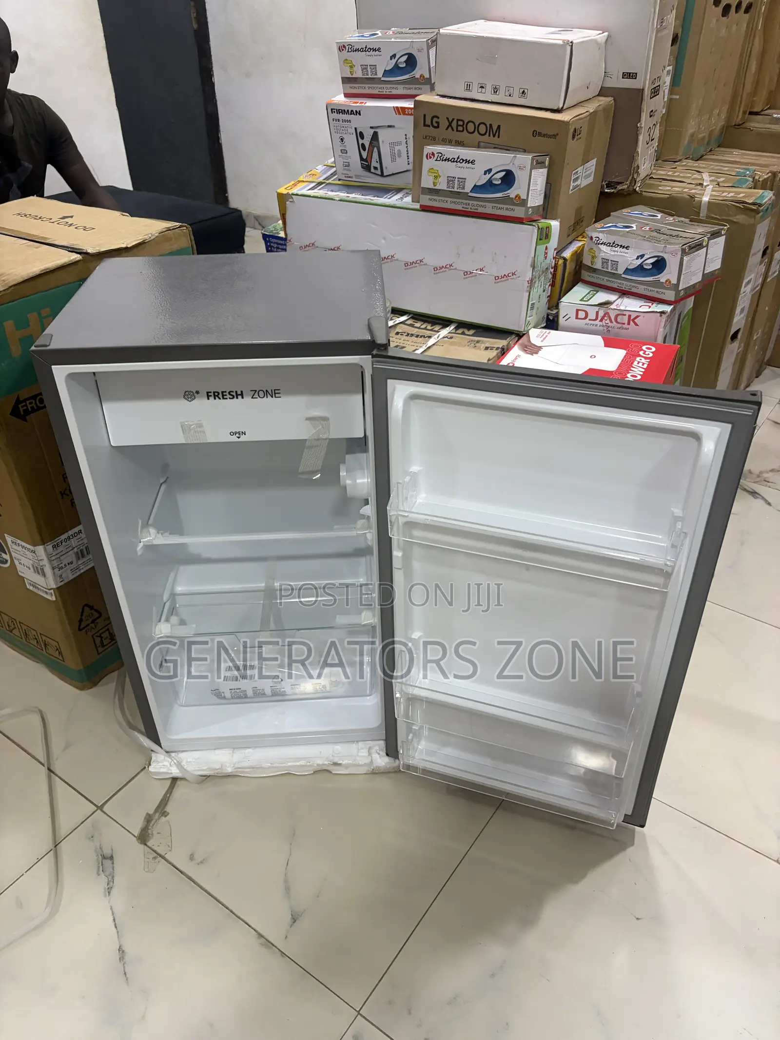 Hisense REF093DR Space Saving Refrigerator 90L