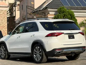 Mercedes-Benz GLE-Class 2022 White