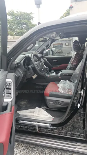 New Seat 1400 2025 Black