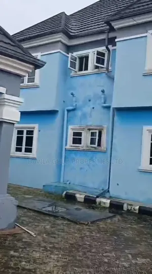 8bdrm Block of Flats in Benin City for sale