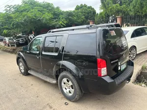 Nissan Pathfinder 2007 Black