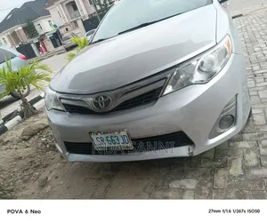 Toyota Camry 2014 Silver