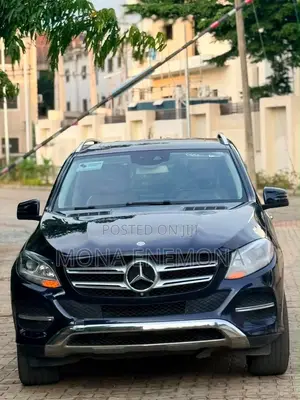 Mercedes-Benz GLE-Class 2017 Blue