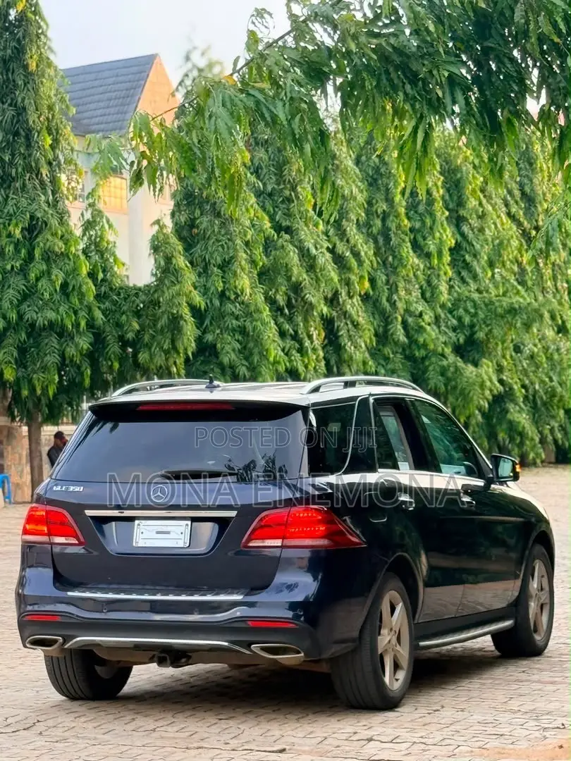 Mercedes-Benz GLE-Class 2017 Blue